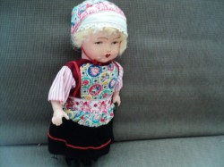 10'' 30-40S CHUBBY COMPO BLONDE DUTCH DOLL, BLACK LEGS,  COSTUME 1437